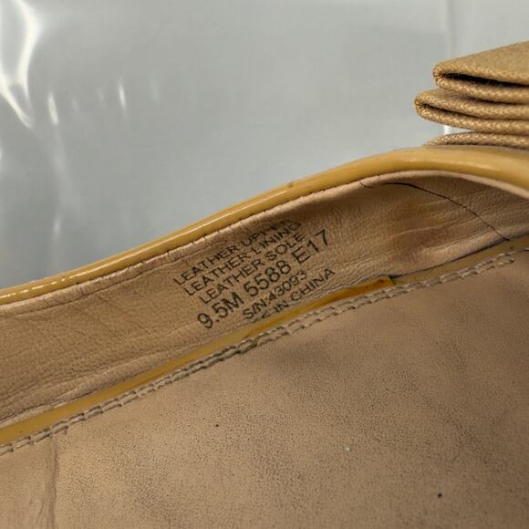 Tory Burch 9.5 Womens Trudy Open Toe Flat Shoe In Patent Tan Preppy *flaw - Picture 10 of 11